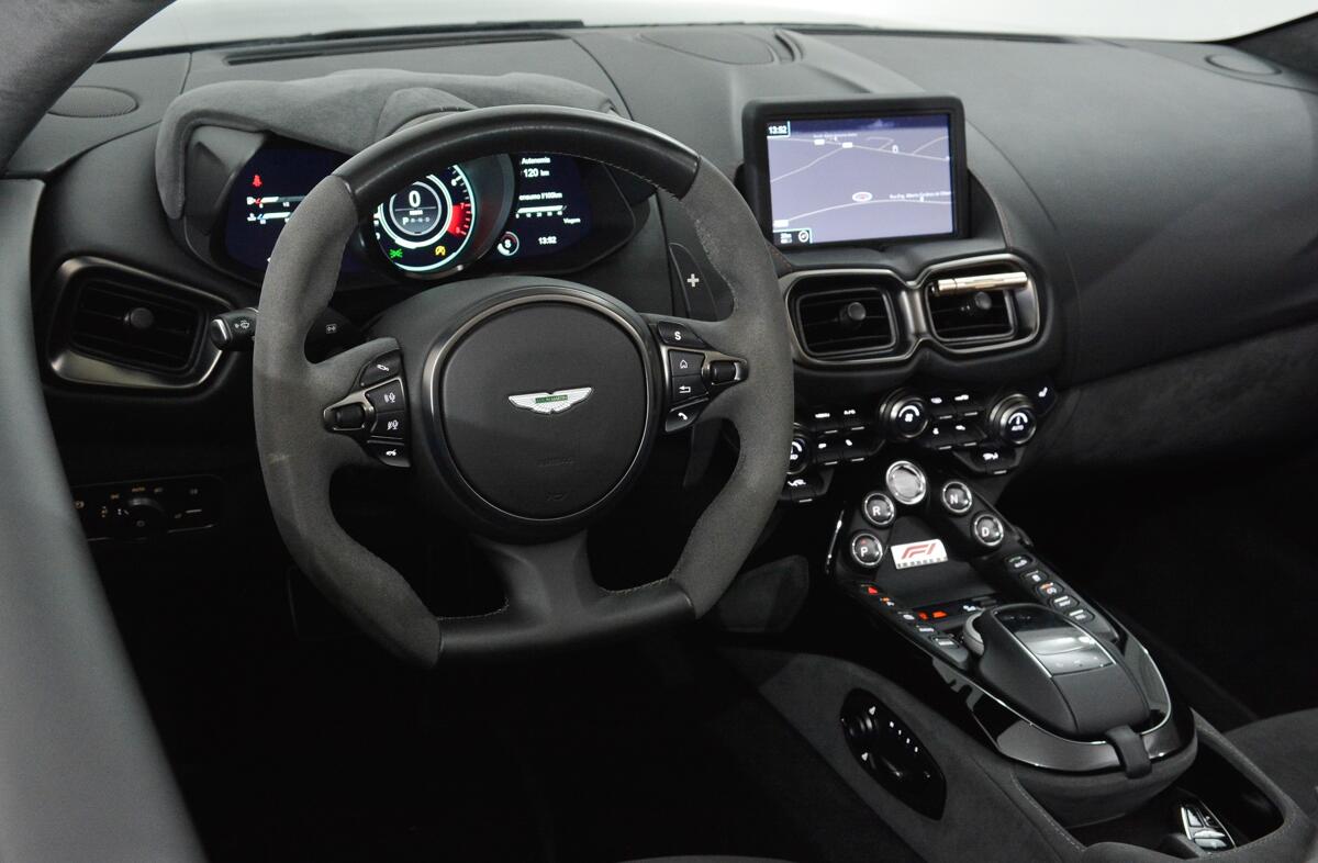 ASTON MARTIN Vantage V8 F1 Edition