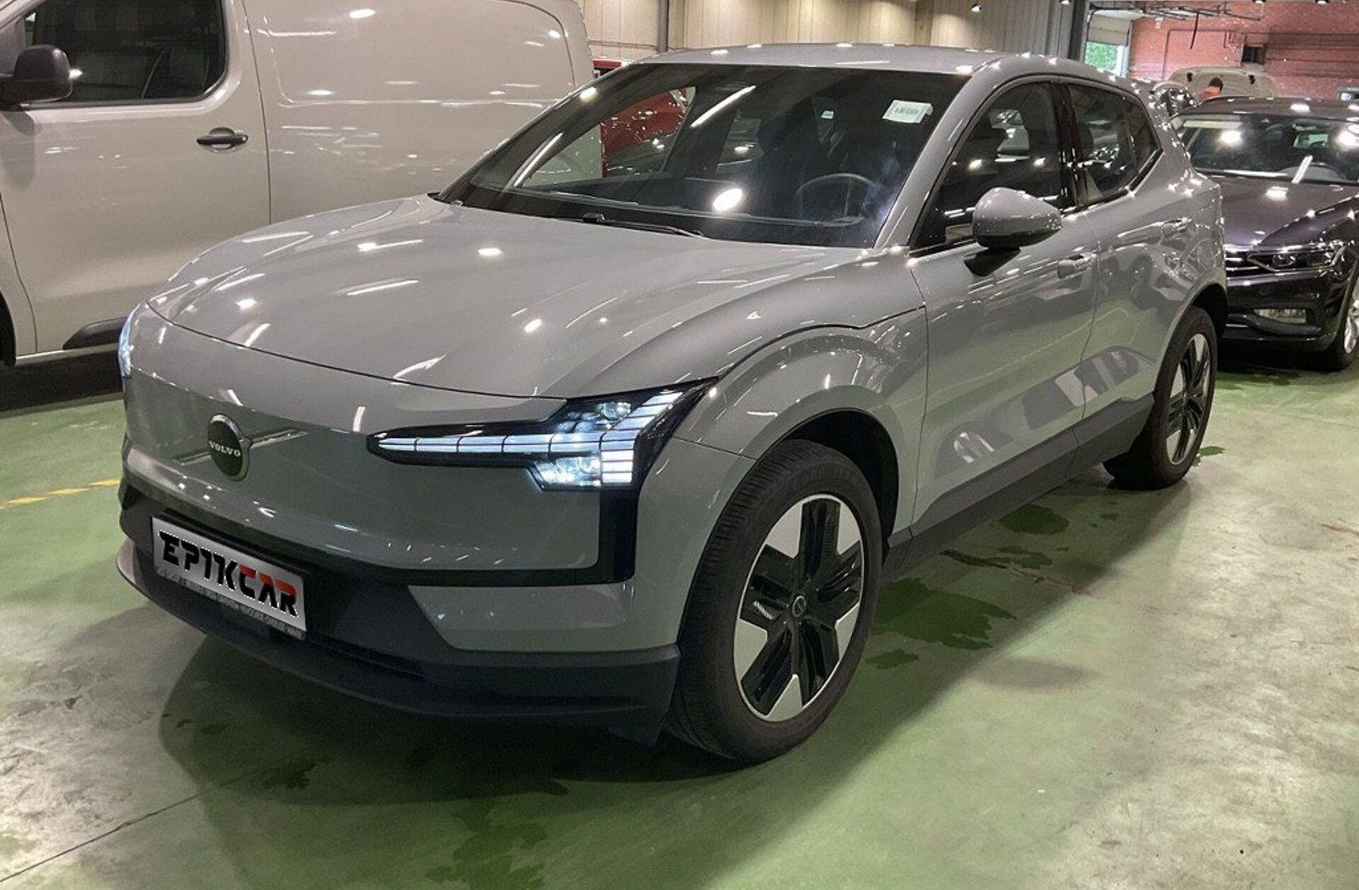 VOLVO EX30 69 kWh Single Motor Extended Range Plus