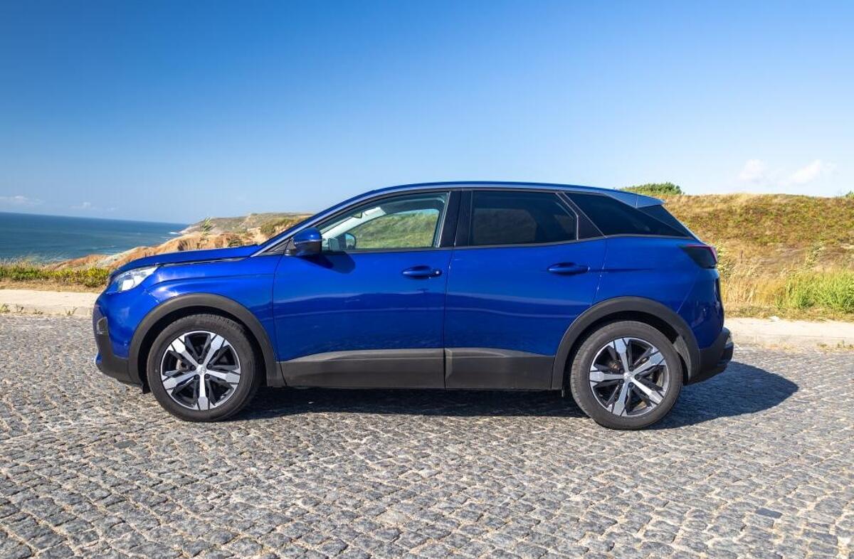 PEUGEOT 3008 1.5 BlueHDi Allure