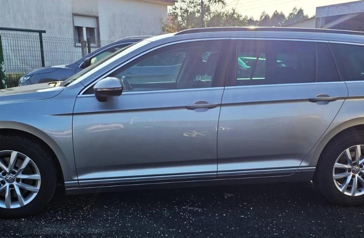 VOLKSWAGEN Passat 1.6 TDi BlueMotion