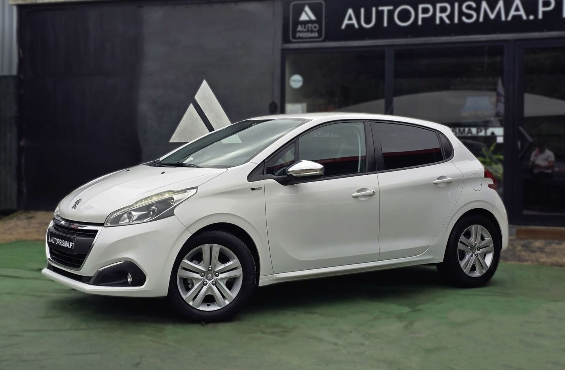 PEUGEOT 208 1.6 BlueHDi Style