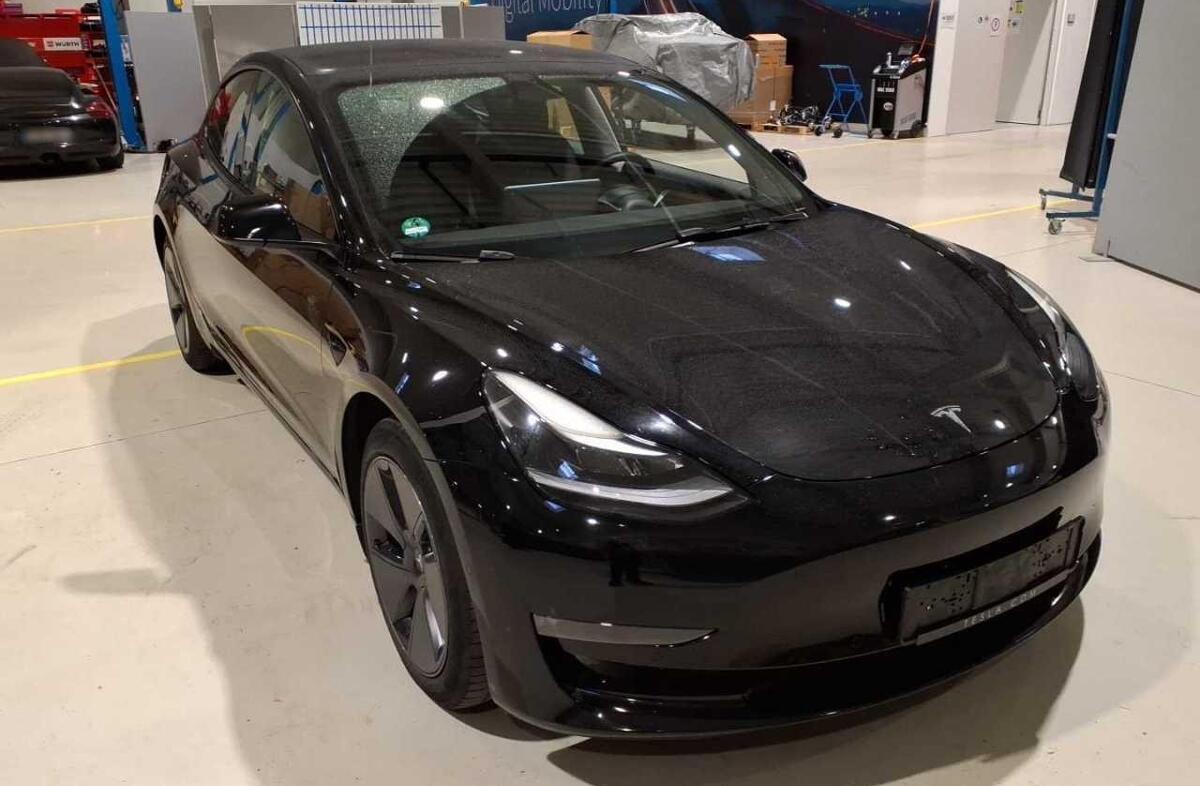TESLA Model 3 Long Range Tração Integral