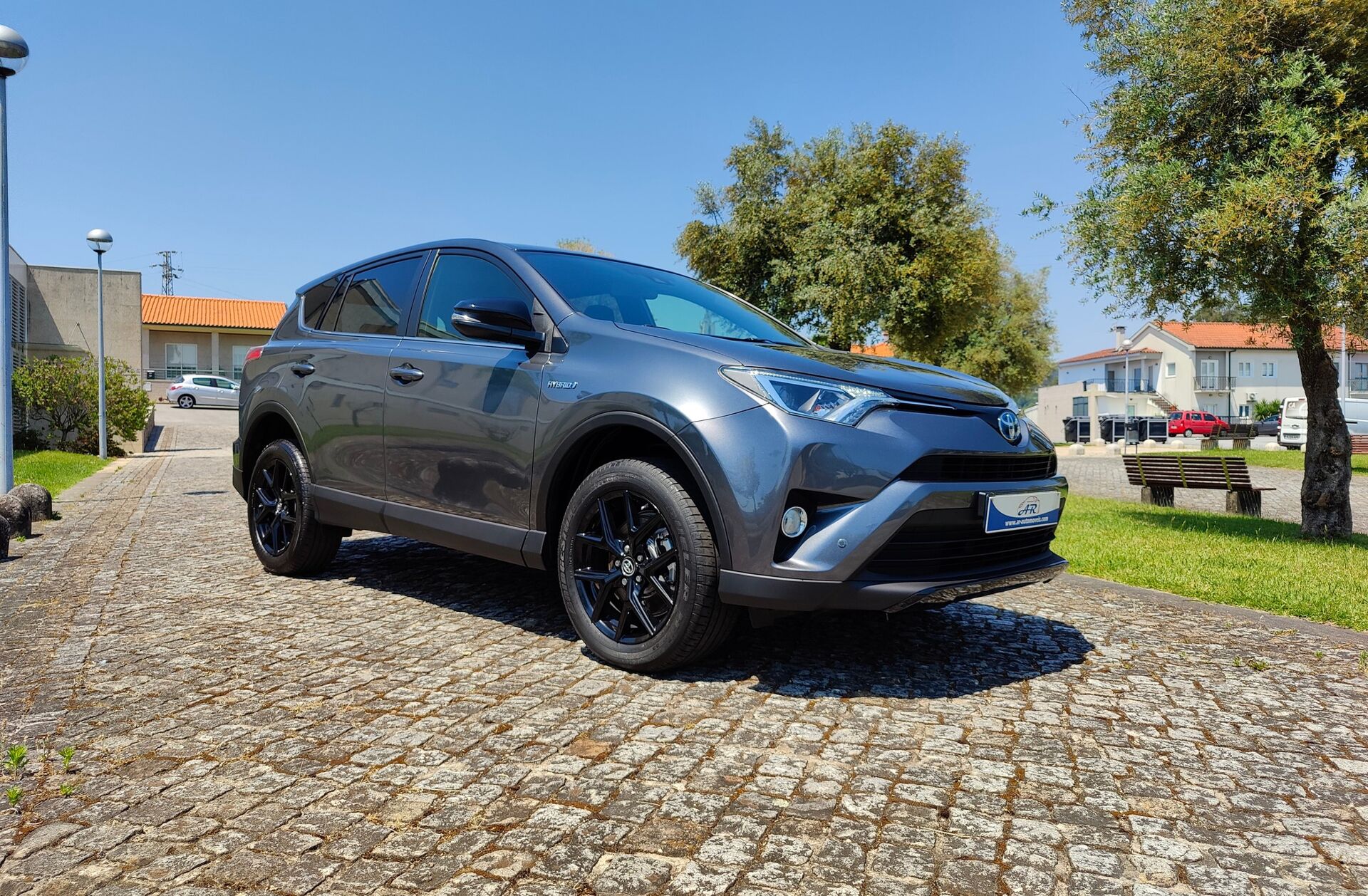TOYOTA RAV 4 2.5 HSD Pure Dark
