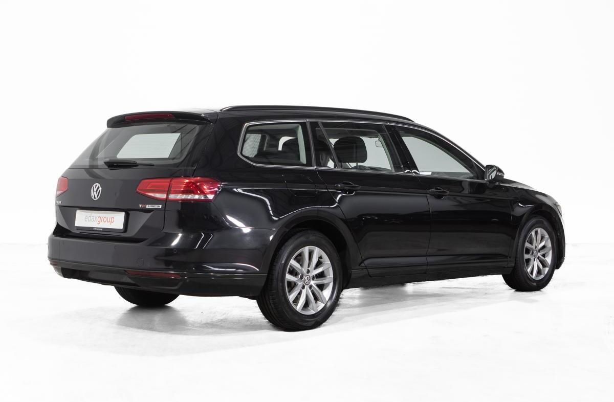 VOLKSWAGEN Passat 1.6 TDi Confortline