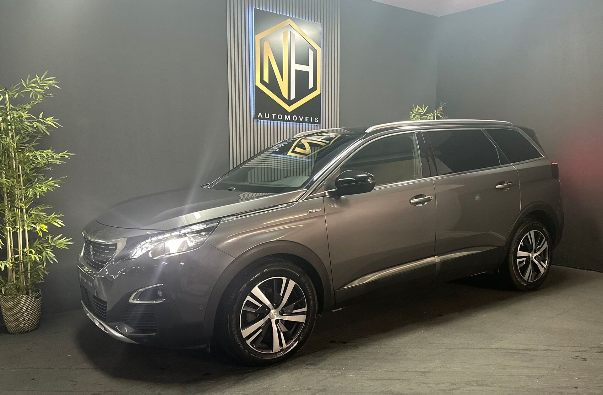 PEUGEOT 5008 1.2 PureTech GT Line EAT8