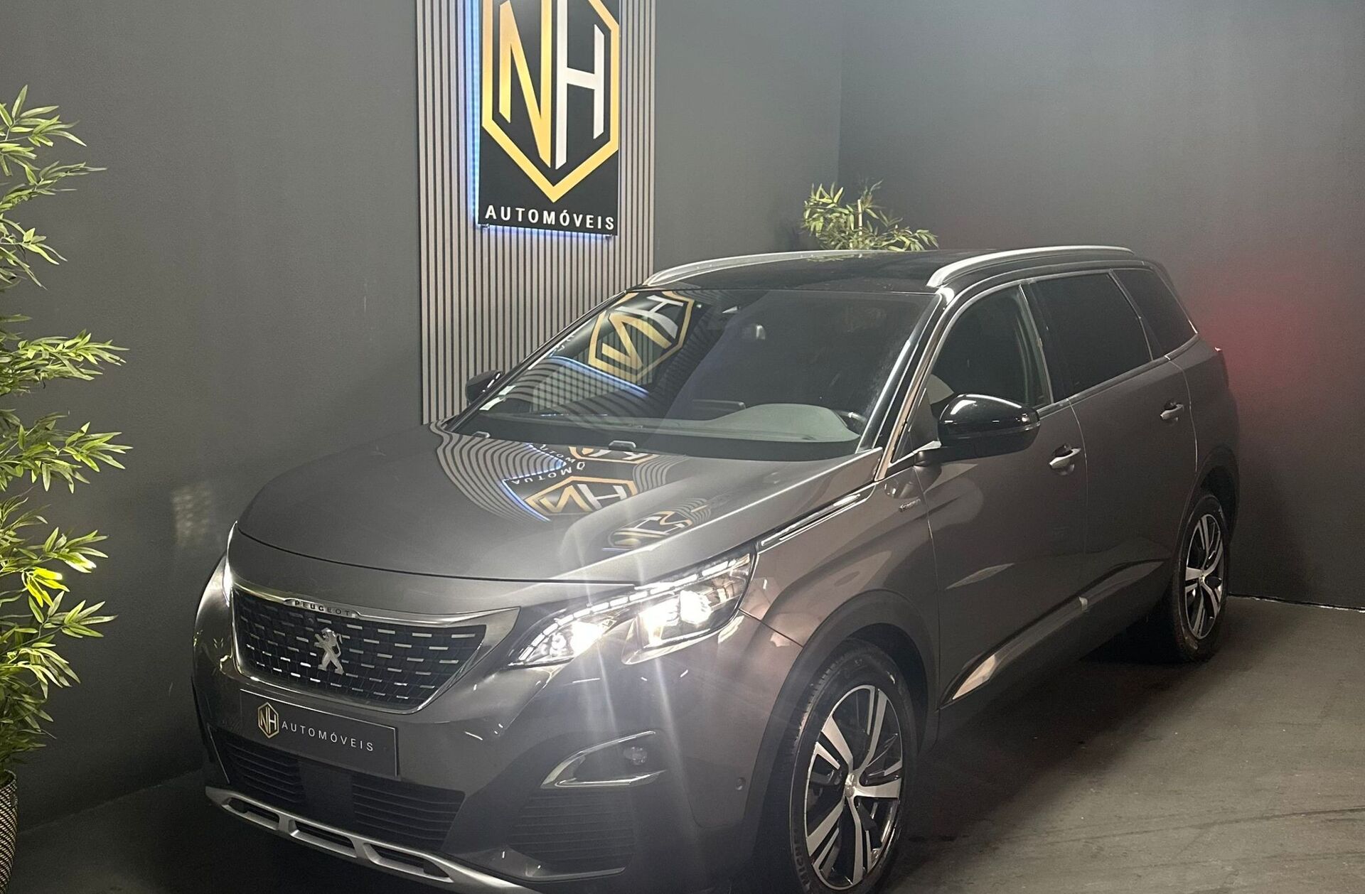 PEUGEOT 5008 1.2 PureTech GT Line EAT8