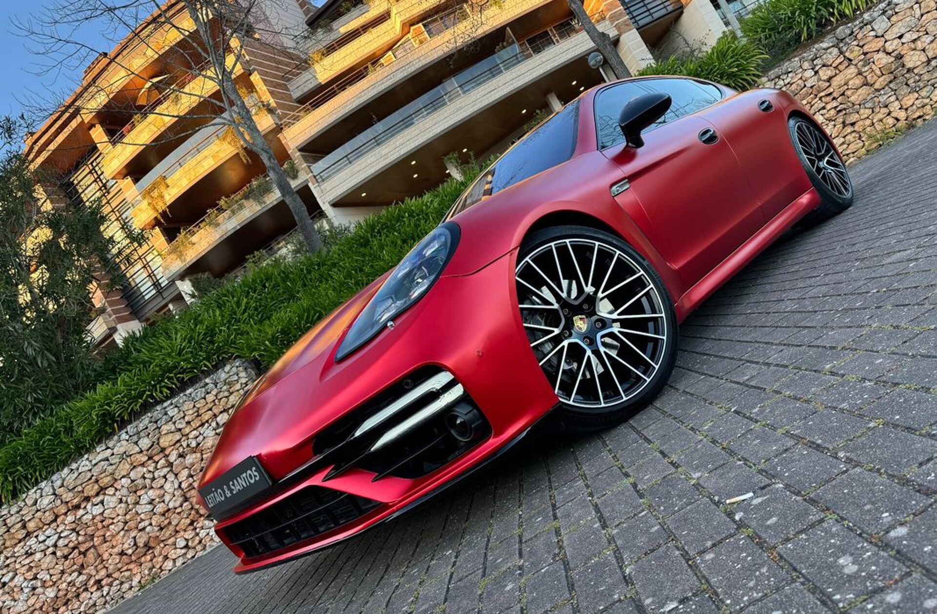 PORSCHE Panamera Platinum Edition