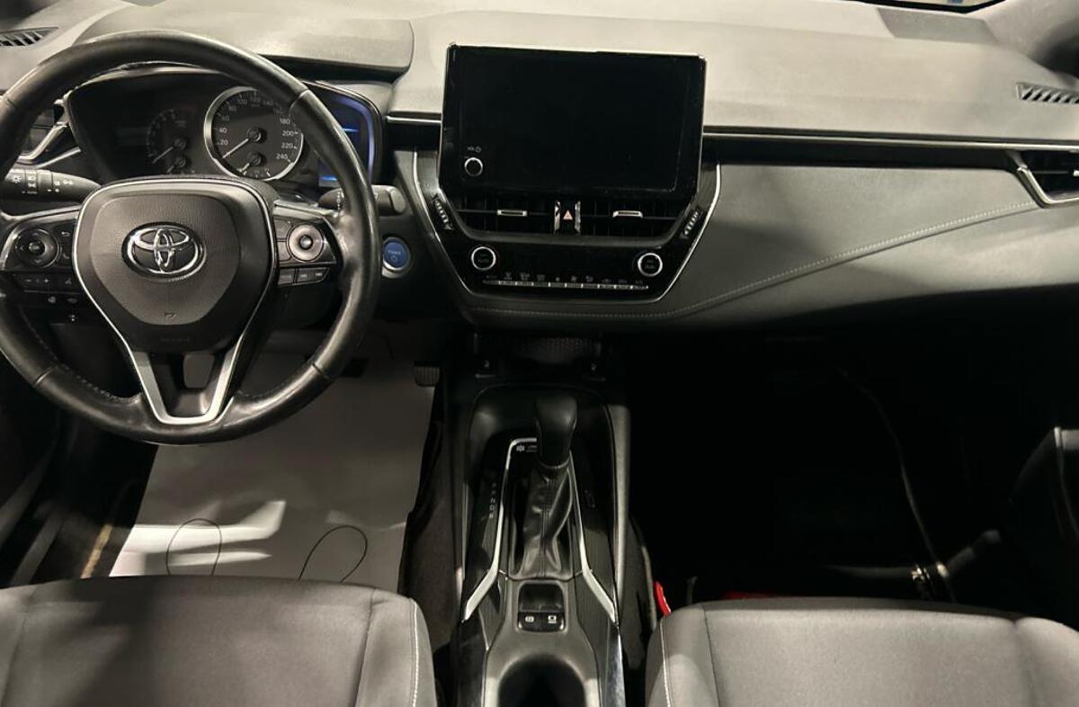 TOYOTA Corolla 1.8 Hybrid Active