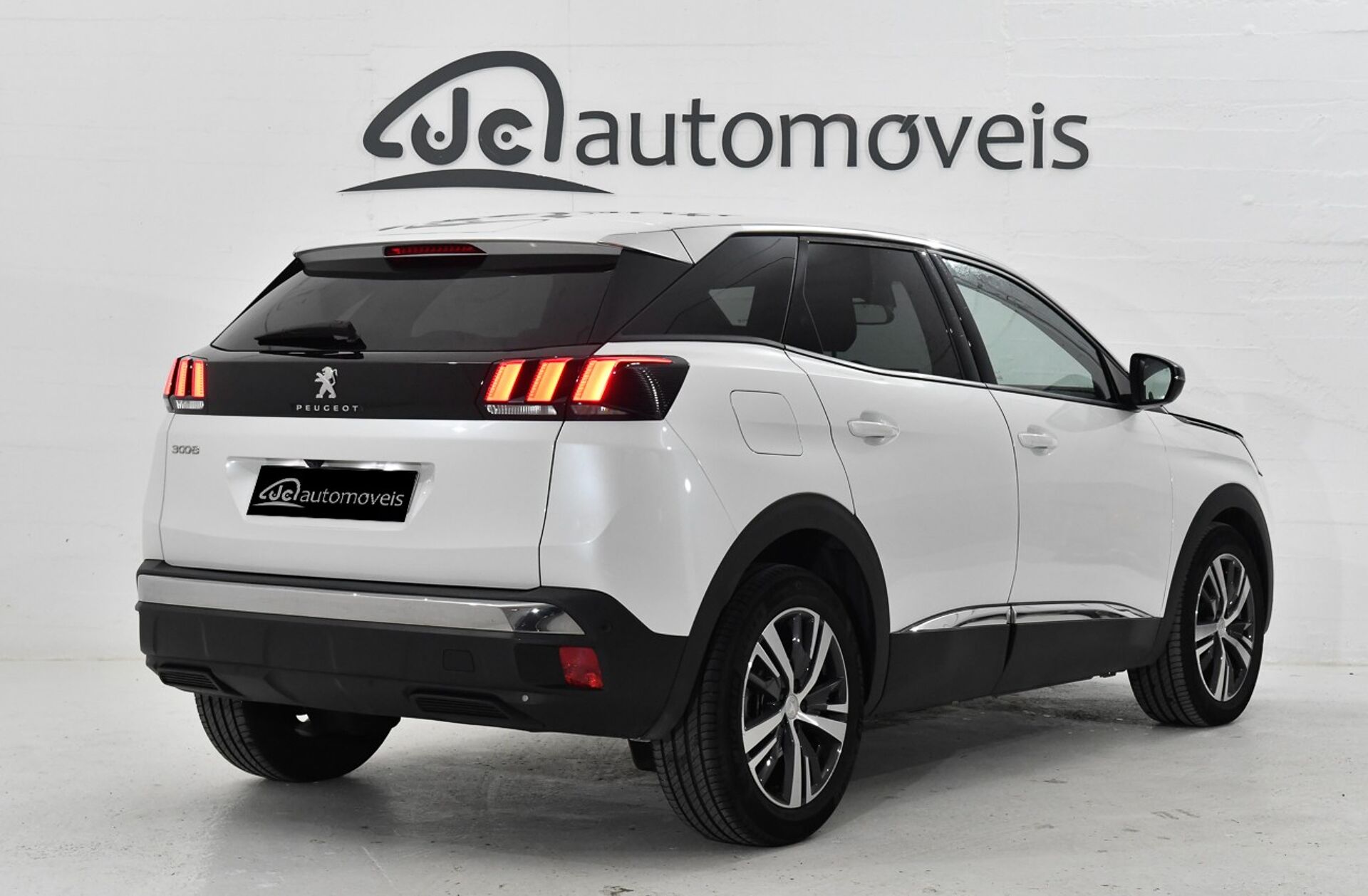 PEUGEOT 3008 1.2 Hybrid Allure Pack e-DCS6