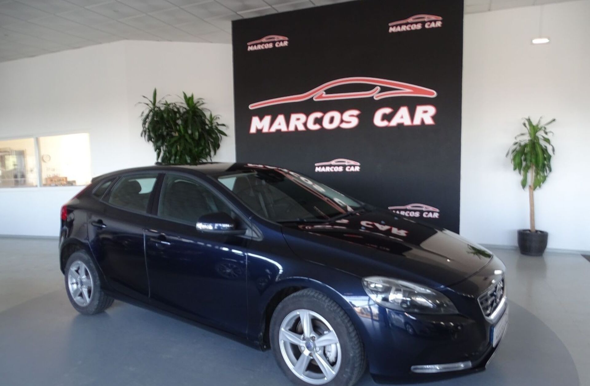 VOLVO V40 2.0 D2 Momentum Eco