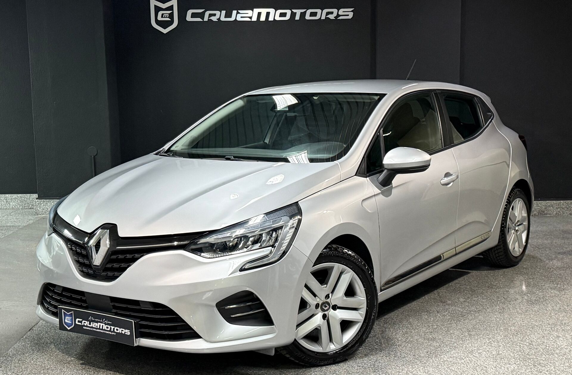 RENAULT Clio 1.0 TCe Intens