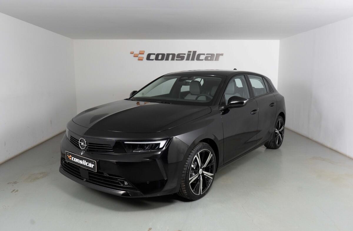 OPEL Astra 1.2 T Edition Aut.