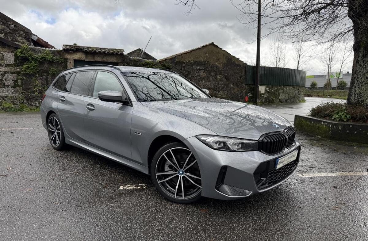 BMW Serie-3 320 e Pack Desportivo M Auto