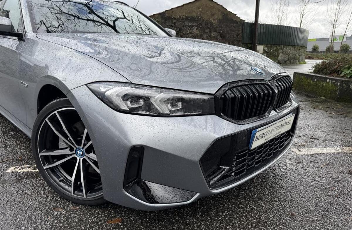 BMW Serie-3 320 e Pack Desportivo M Auto