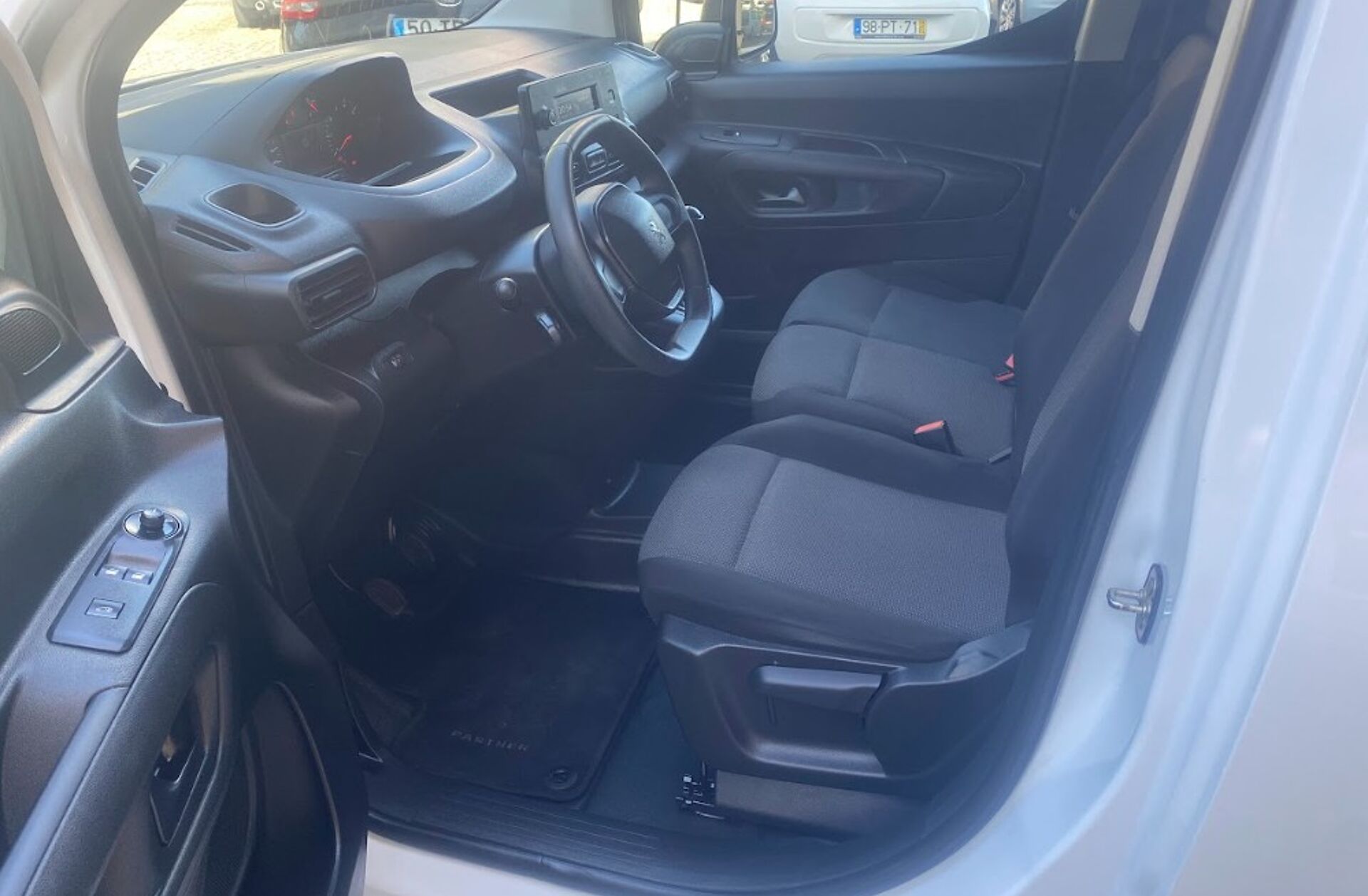 PEUGEOT Partner 1.5 BlueHDi Pro Standard