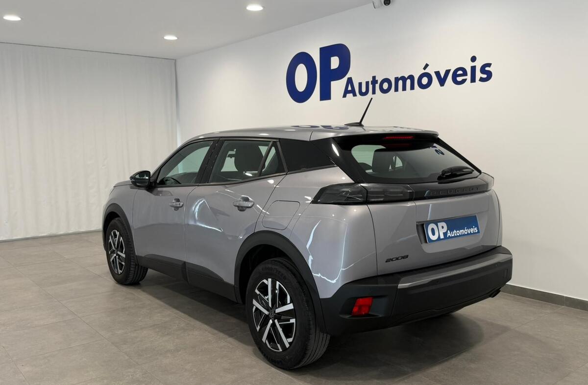 PEUGEOT 2008 1.2 PureTech Active