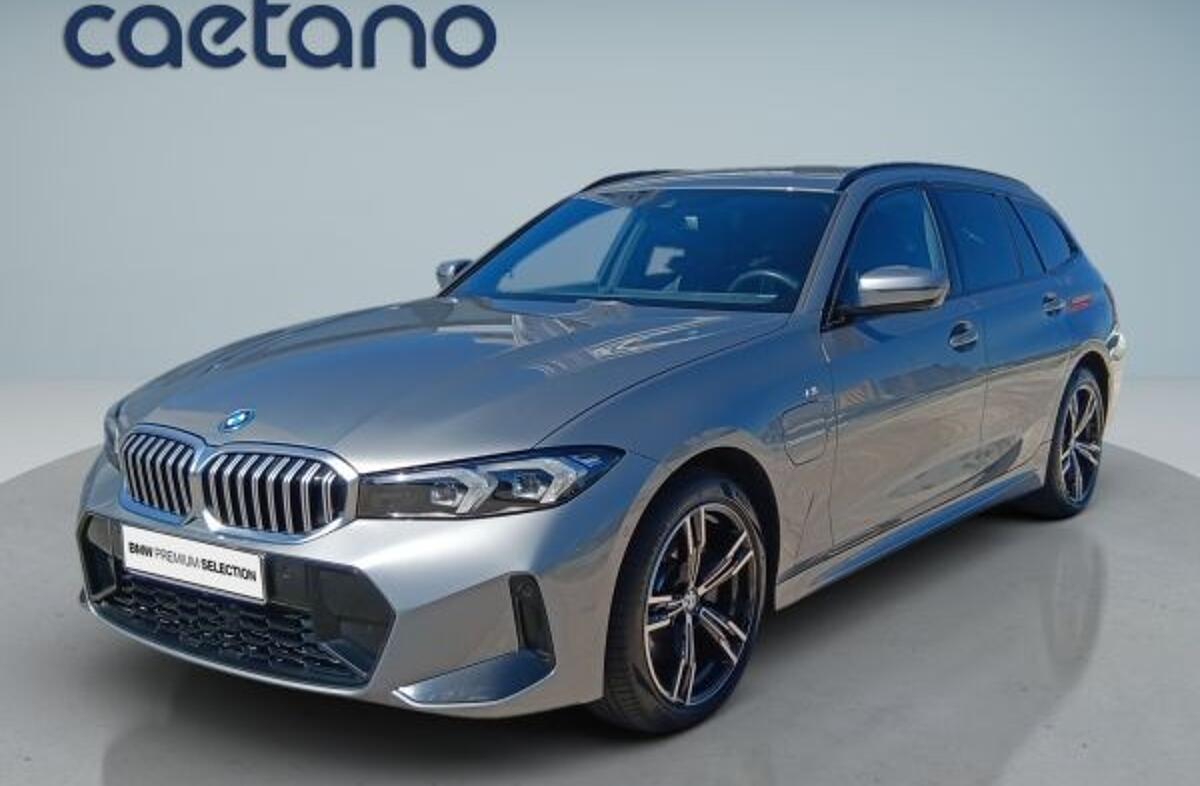 BMW Serie-3 330 e Touring Pack Desportivo M Auto