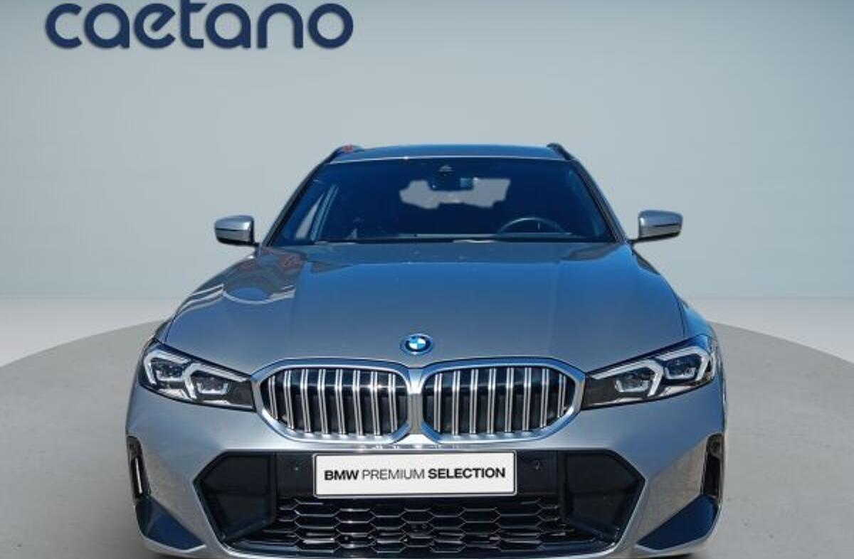 BMW Serie-3 330 e Touring Pack Desportivo M Auto