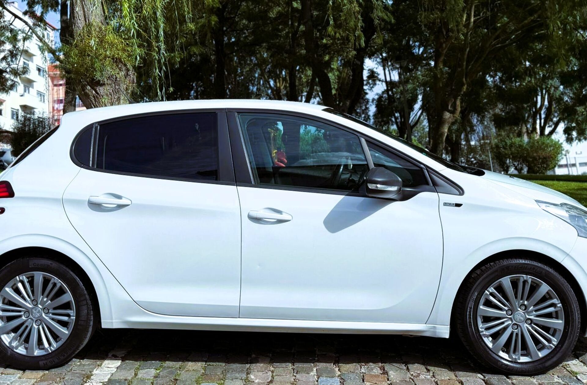 PEUGEOT 208 1.6 BlueHDi Style