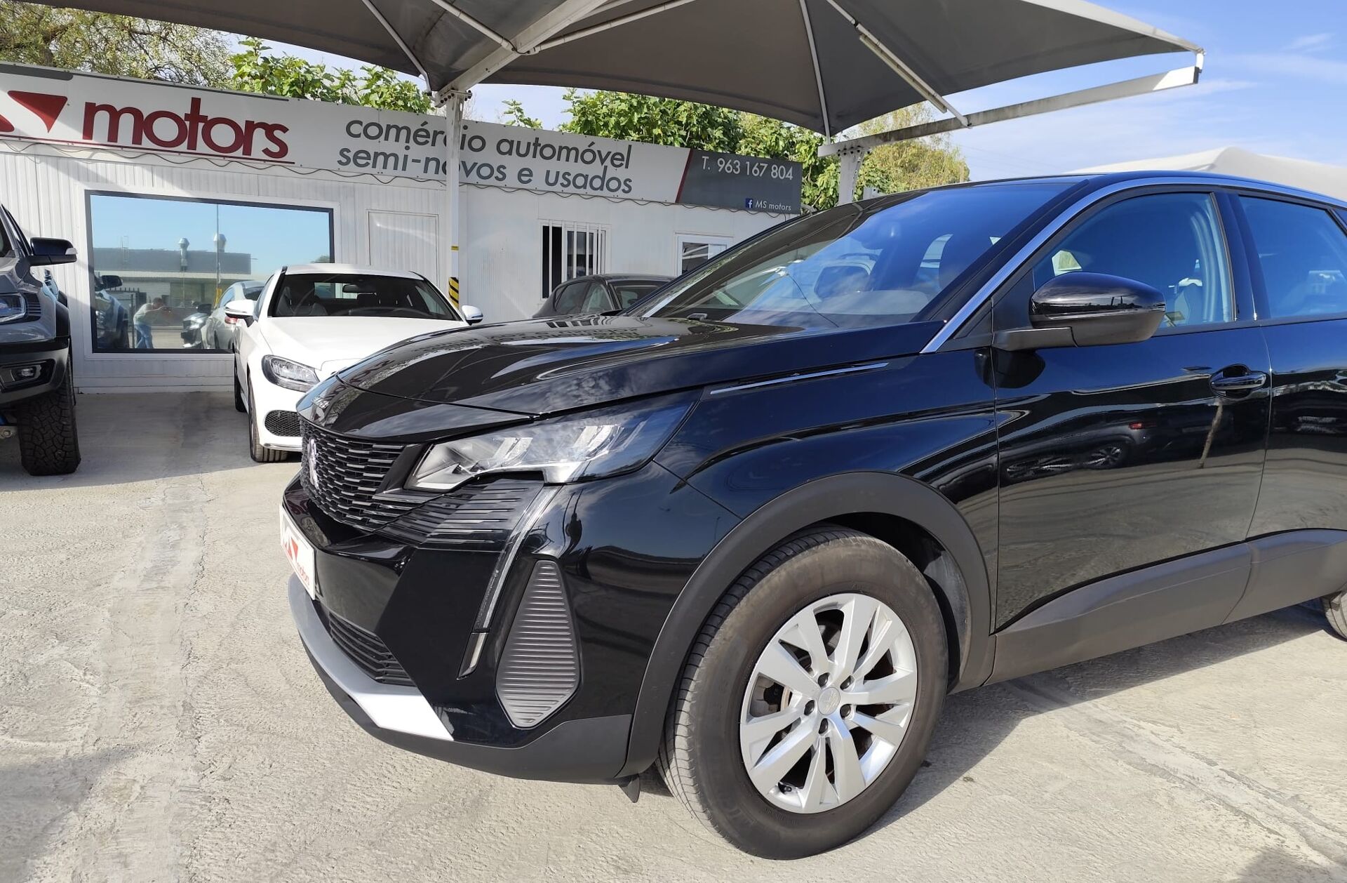 PEUGEOT 3008 1.2 PureTech Active Pack