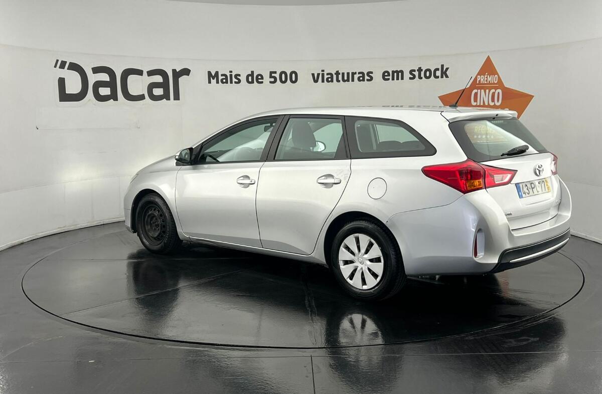 TOYOTA Auris 1.4 D-4D Active