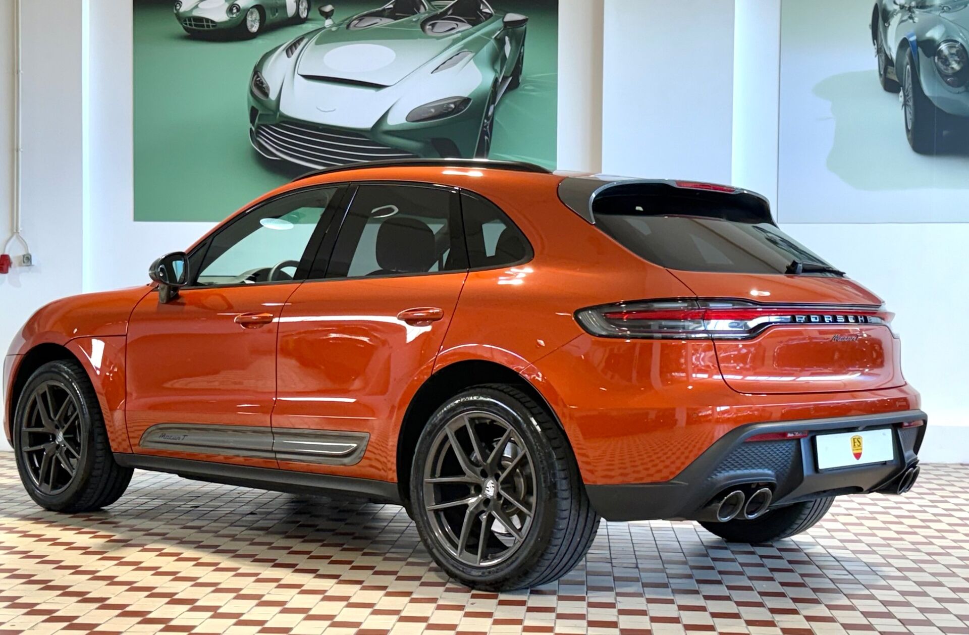 PORSCHE Macan T
