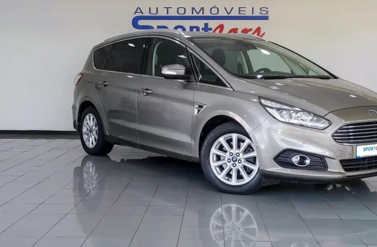 FORD S-MAX 2.0 TDCi Titanium Powershift