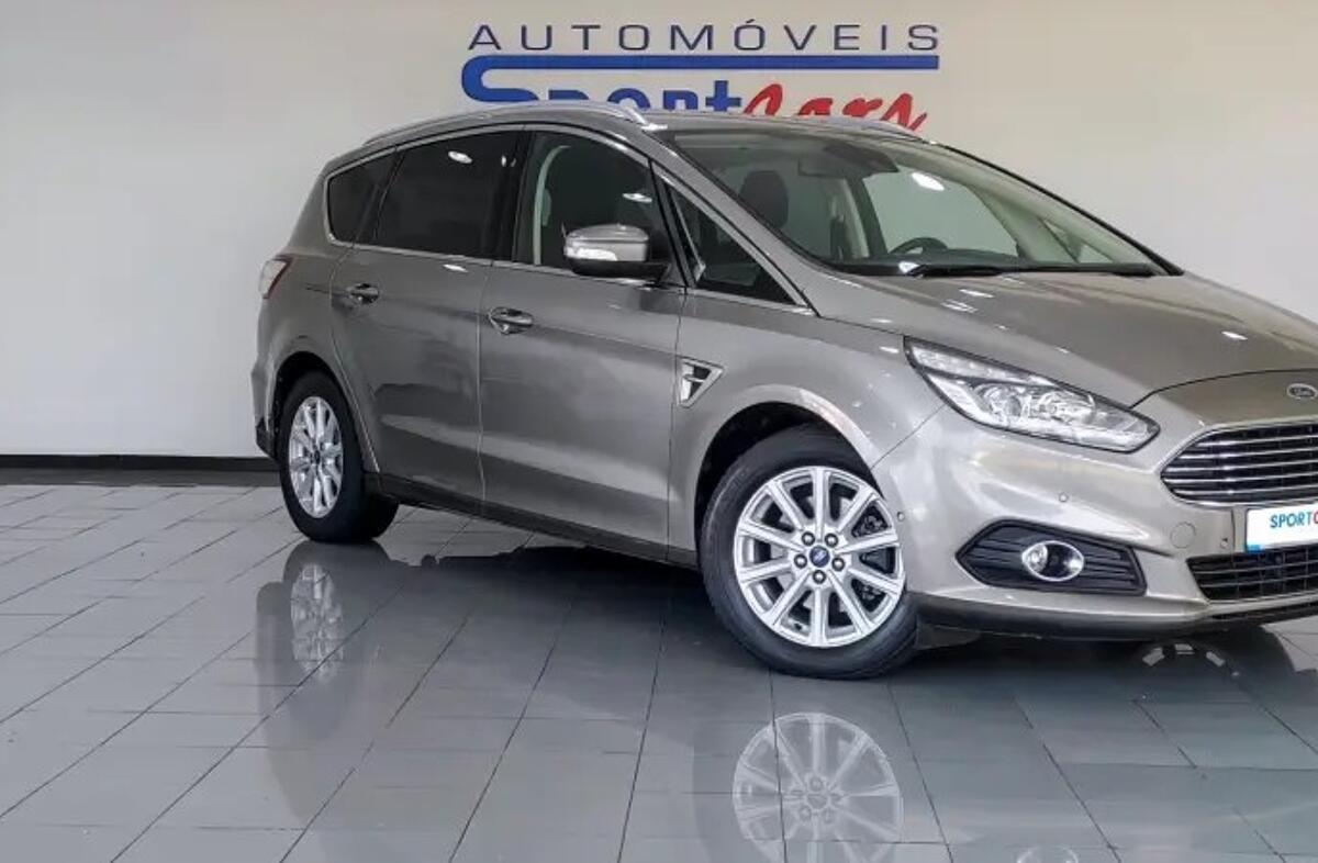 FORD S-MAX 2.0 TDCi Titanium Powershift