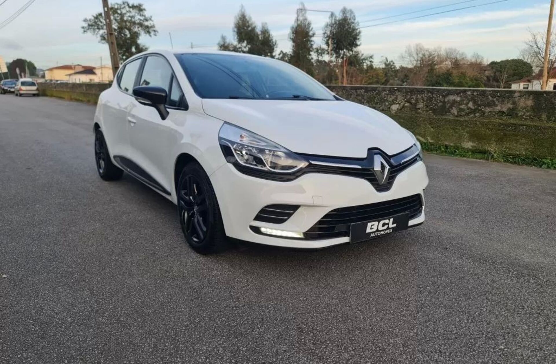 RENAULT Clio 0.9 TCE Limited