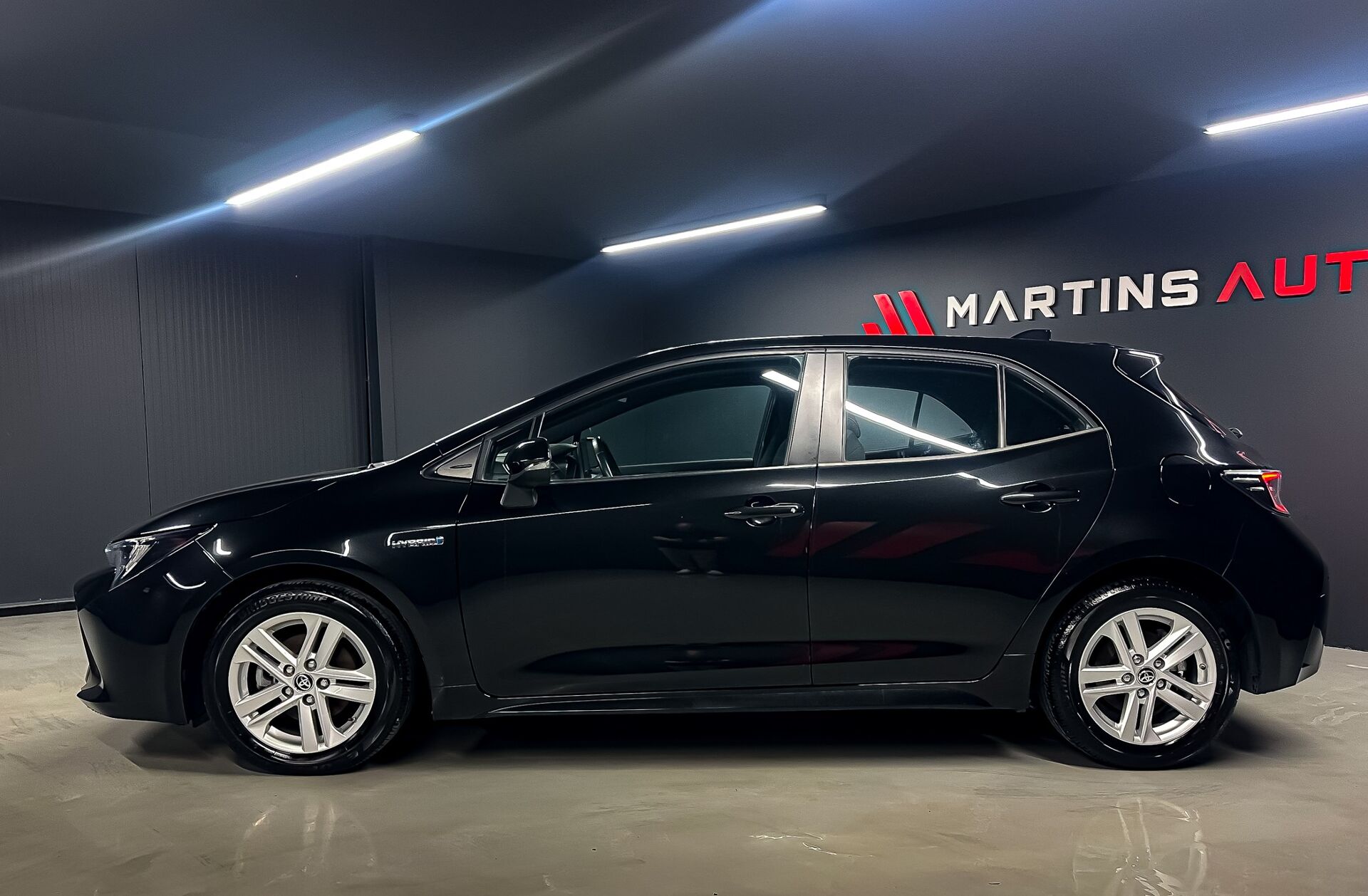 TOYOTA Corolla 1.8 Hybrid Comfort