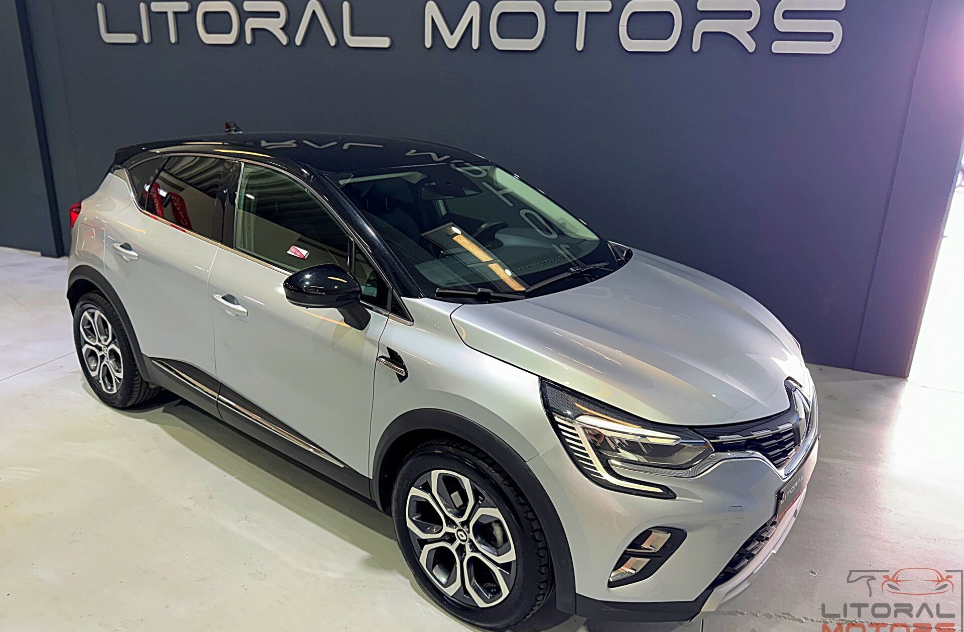 RENAULT Captur 1.0 TCe Intens