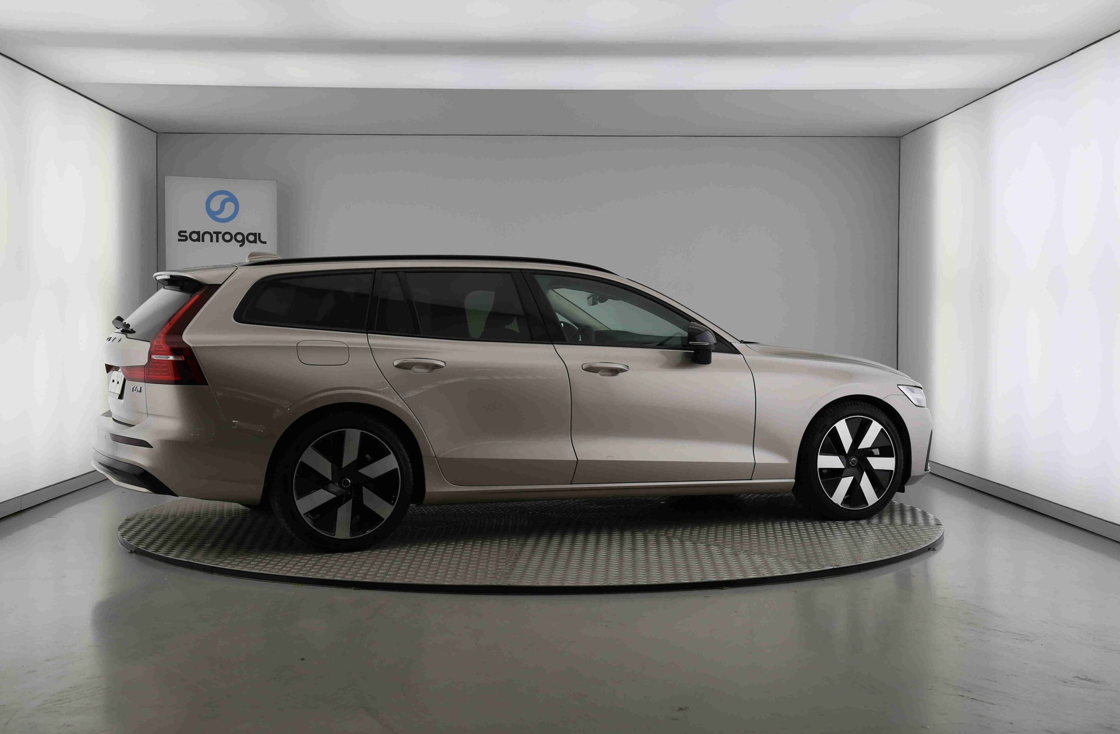 VOLVO V60 2.0 T6 AWD TE Plus Dark