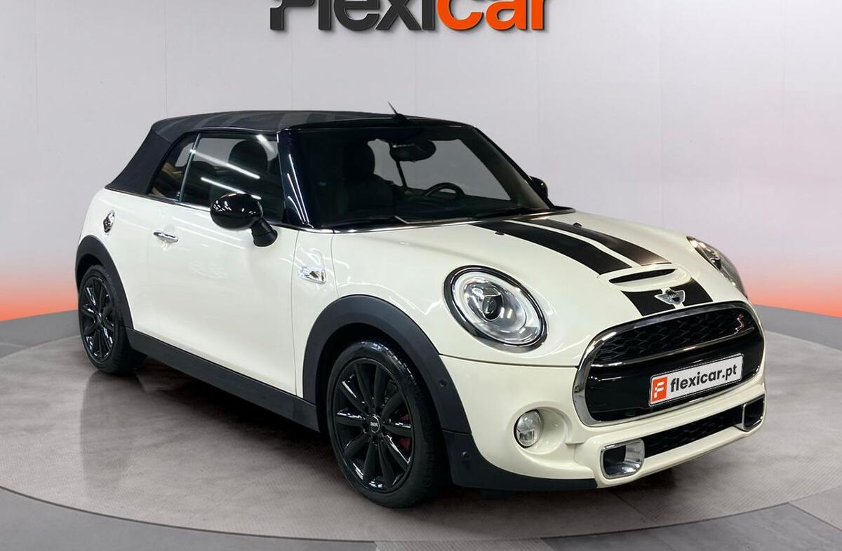 MINI Mini Cooper SD Auto Desportiva