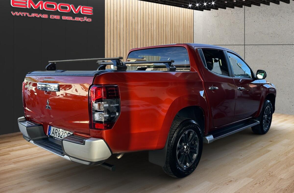 MITSUBISHI L 200 2.3 DI-D Strakar CD Connect Edition 4WD