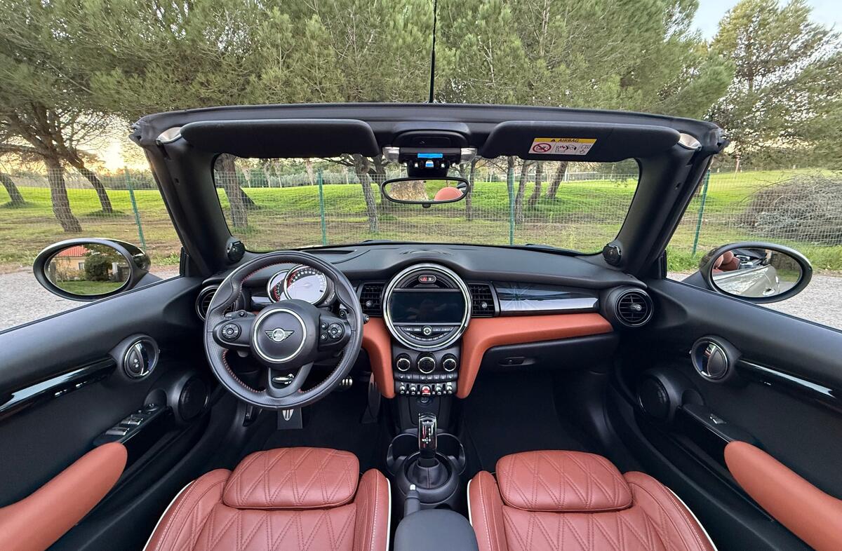 MINI Mini John Cooper Works Auto Desportiva