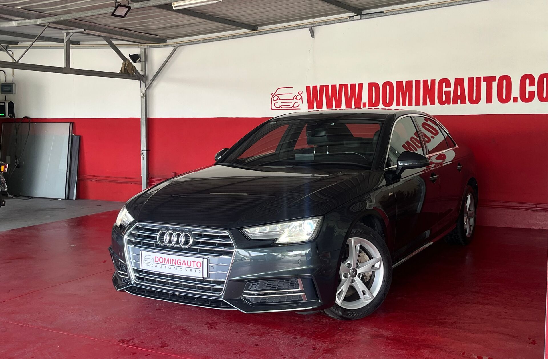 AUDI A4 2.0 TDI S-line S tronic