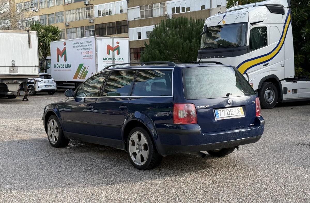VOLKSWAGEN Passat Variant 1.6 Confortline