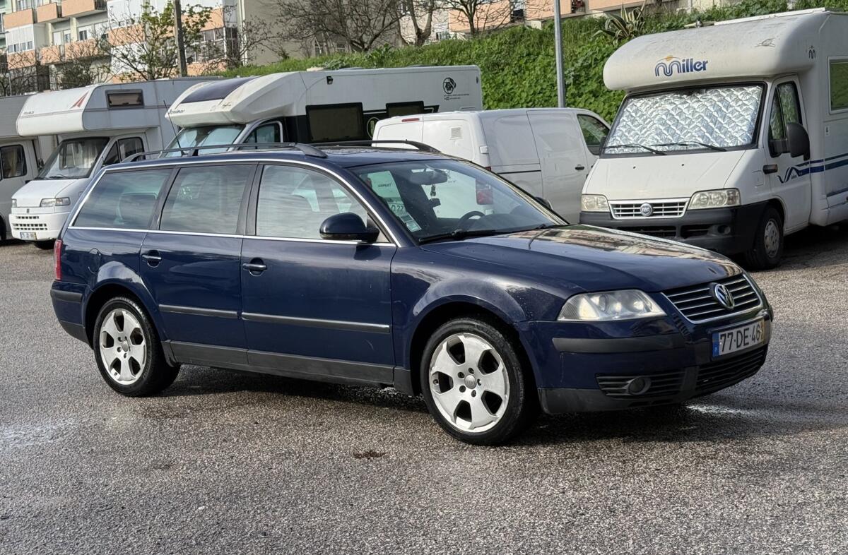 VOLKSWAGEN Passat Variant 1.6 Confortline
