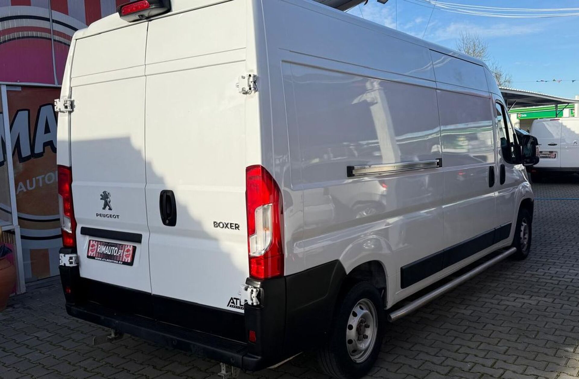 PEUGEOT Boxer 2.2 BlueHDi 330 L1H1 Pro