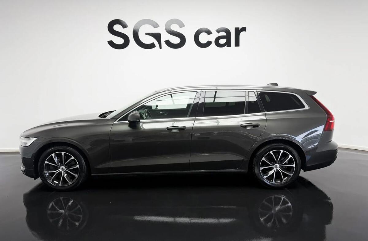 VOLVO V60 2.0 B4 Momentum Plus Geartronic