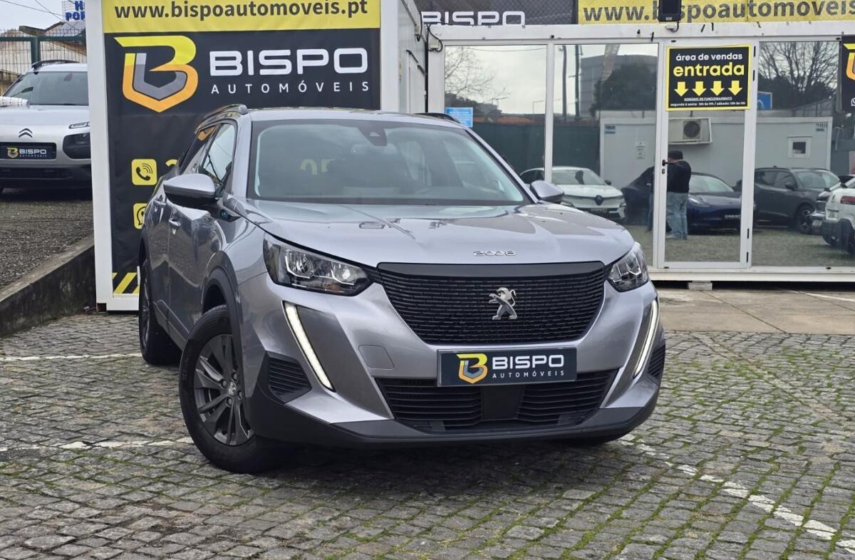 PEUGEOT 2008 1.2 PureTech GT