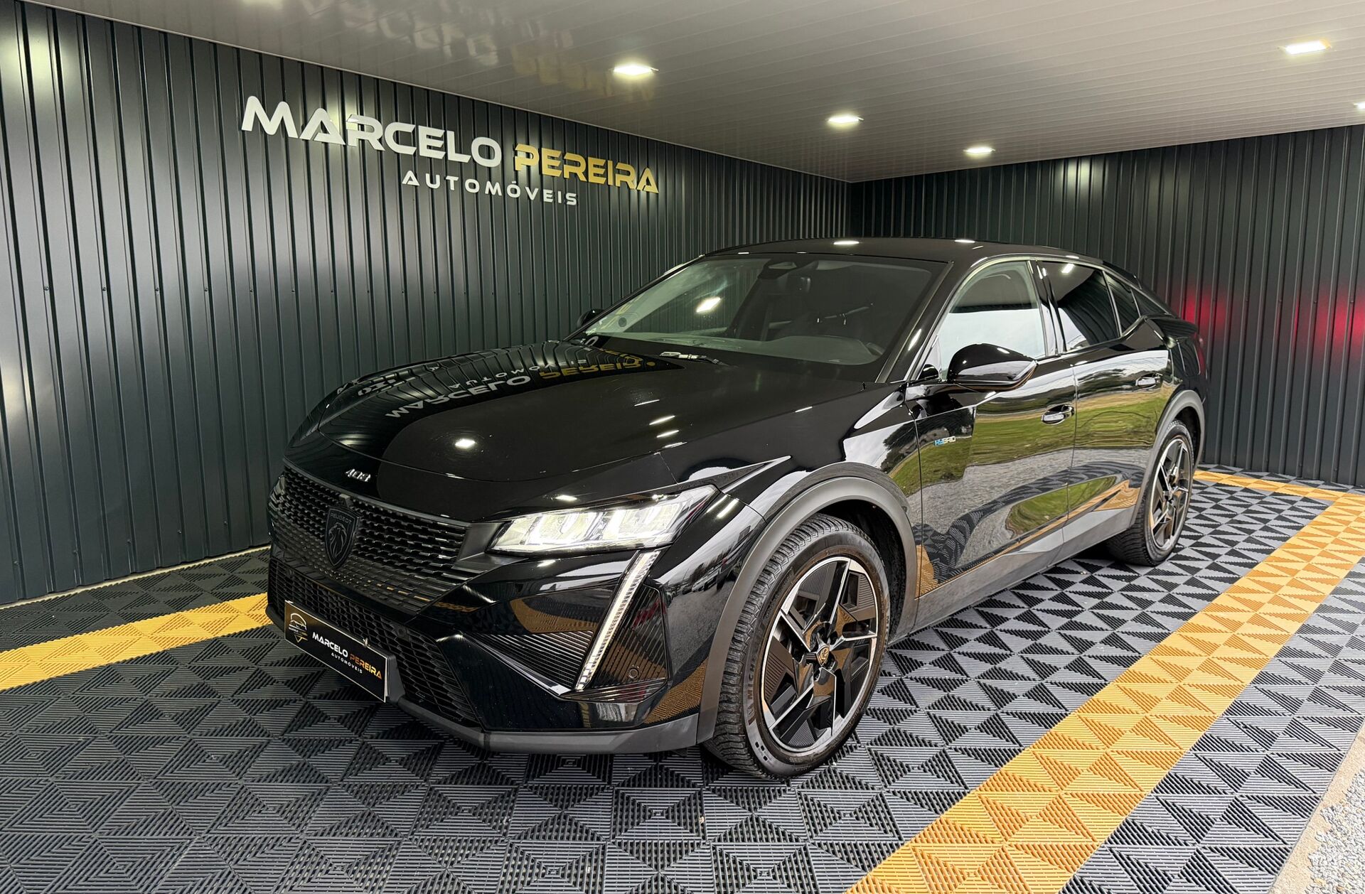 PEUGEOT 408 1.6 Hybrid Allure e-EAT8