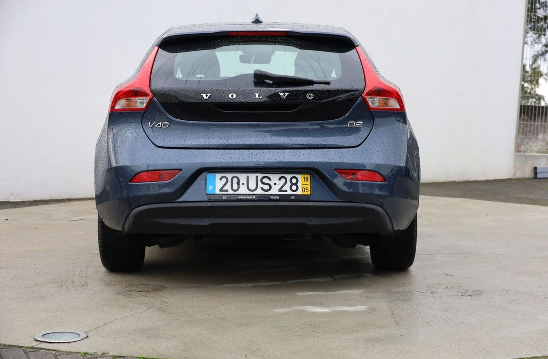 VOLVO V40 2.0 D2 Momentum