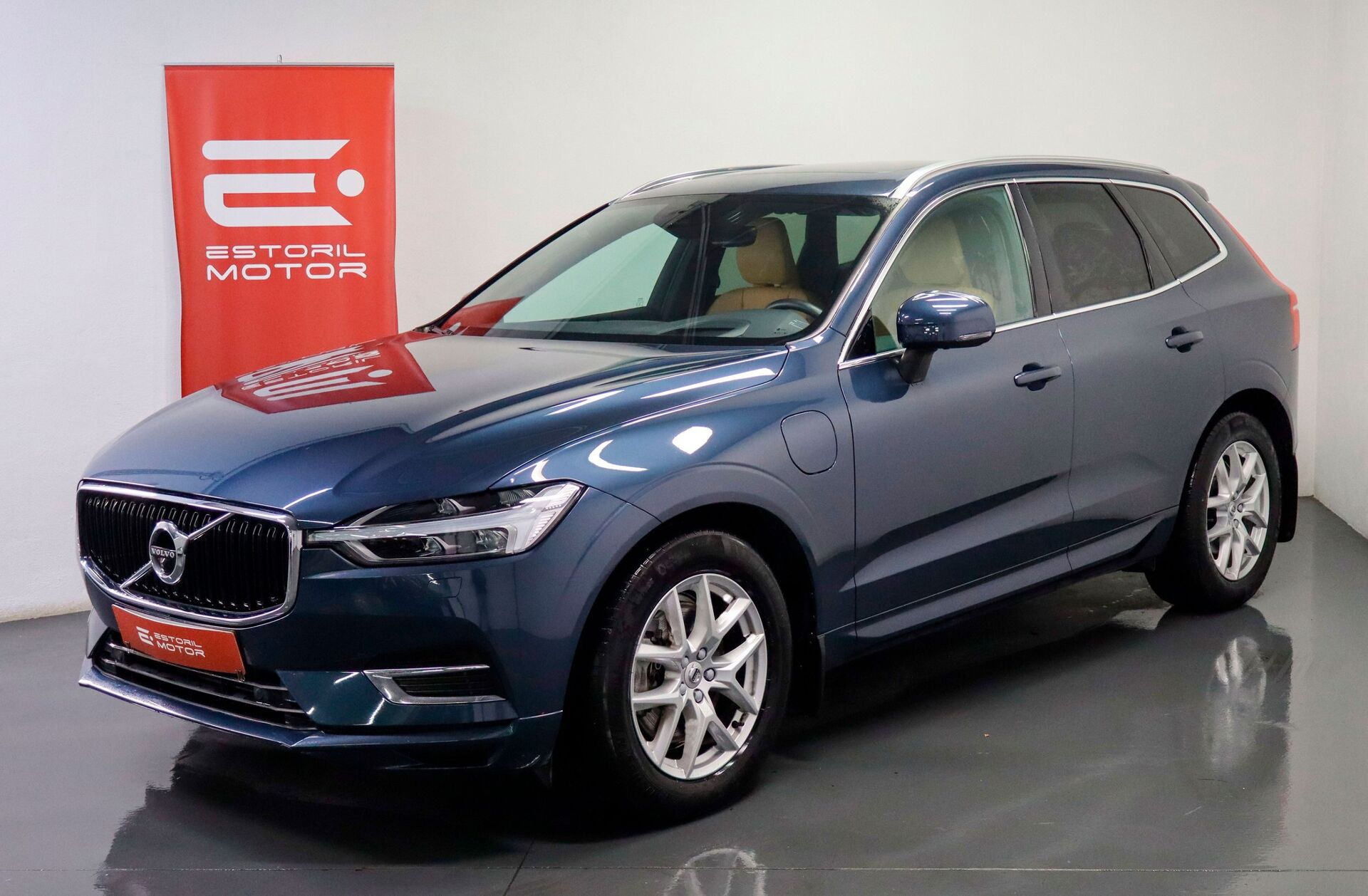 VOLVO XC60 2.0 T8 PHEV Inscription AWD