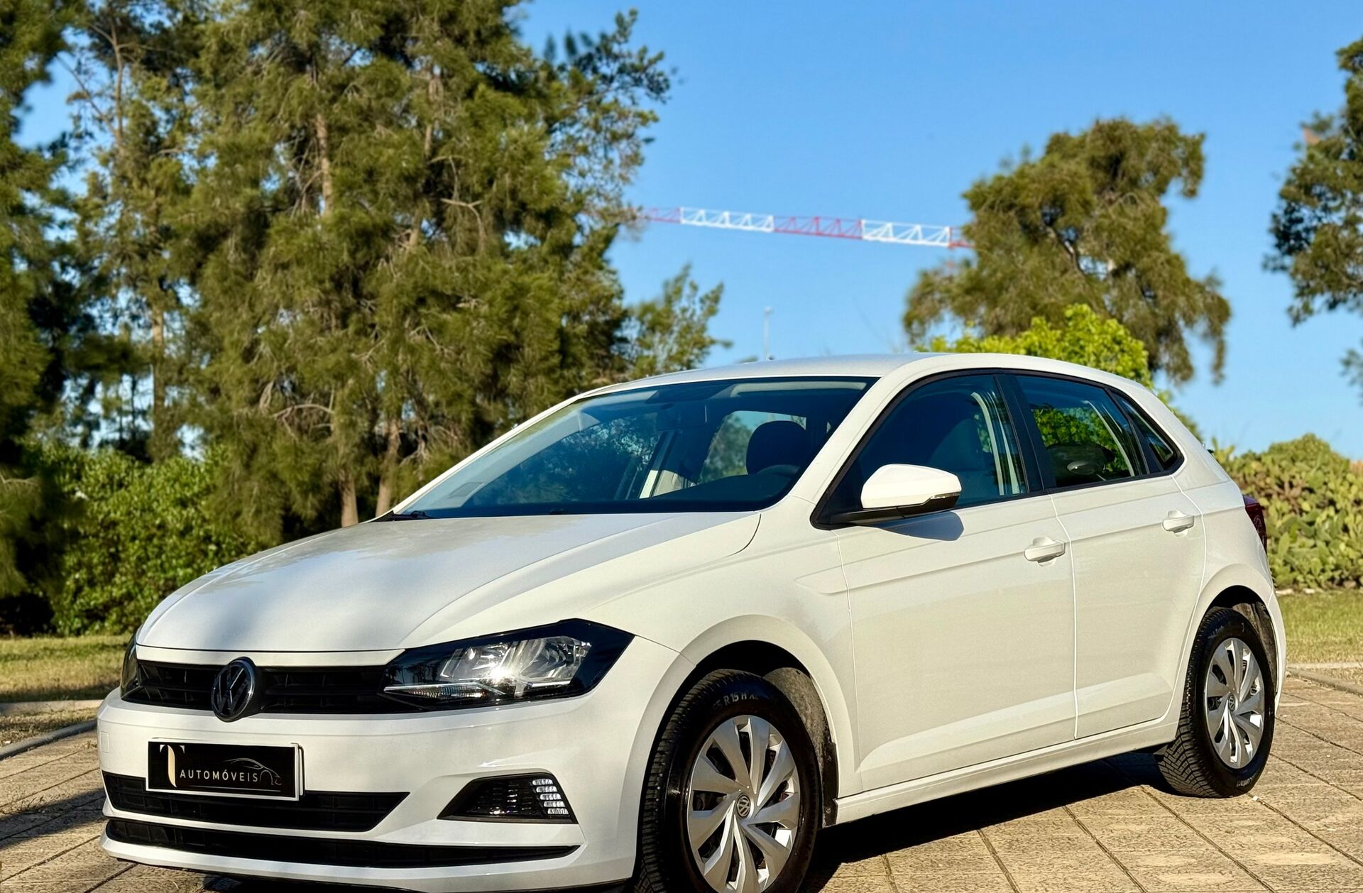 VOLKSWAGEN Polo 1.0 Confortline