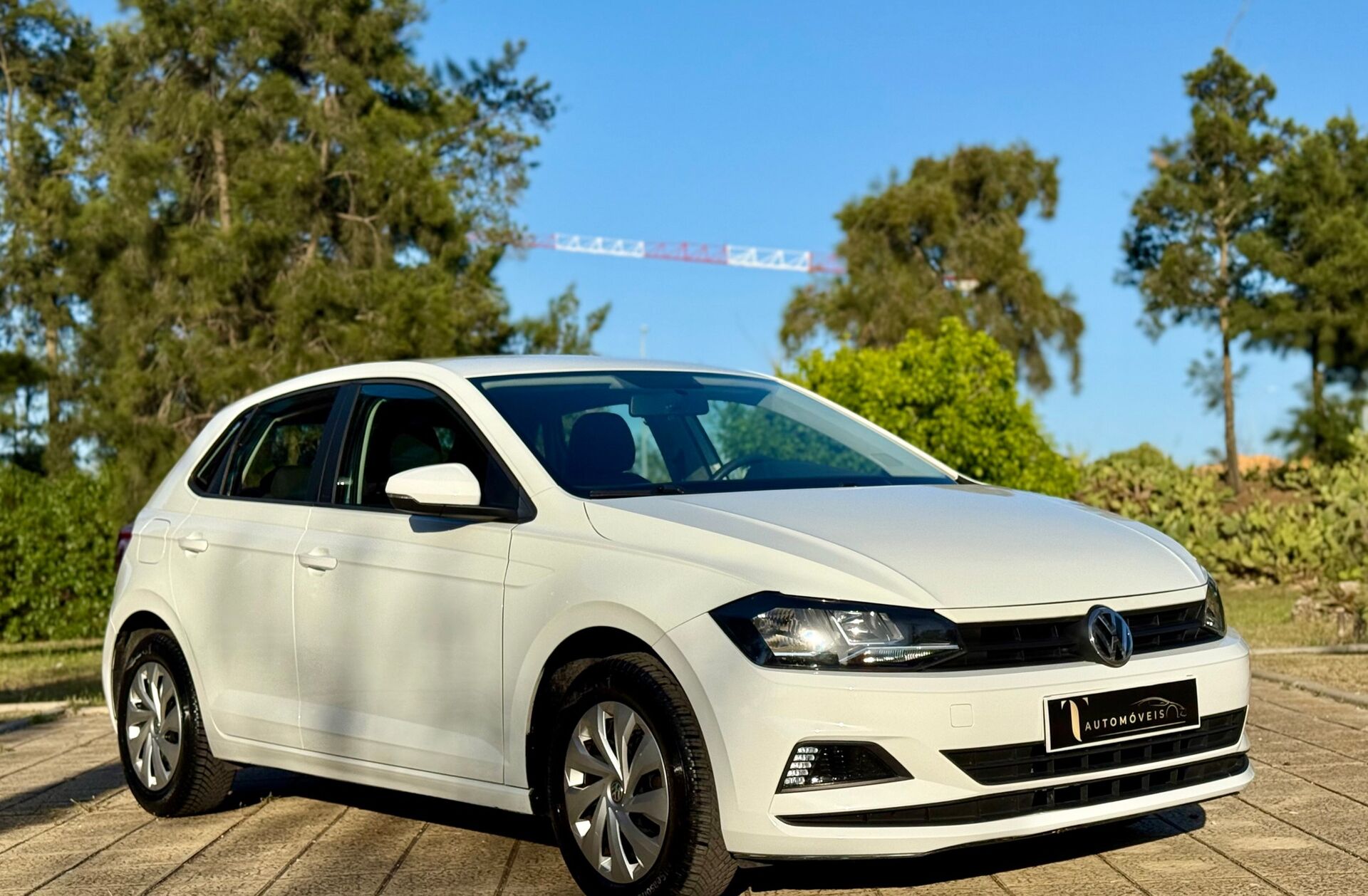 VOLKSWAGEN Polo 1.0 Confortline