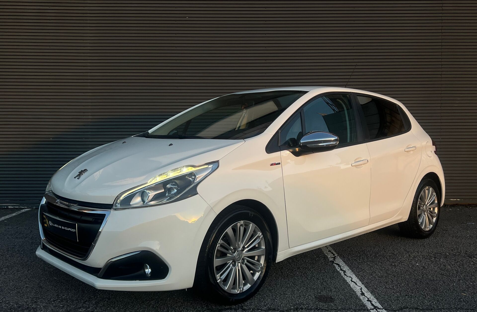 PEUGEOT 208 1.2 PureTech Allure
