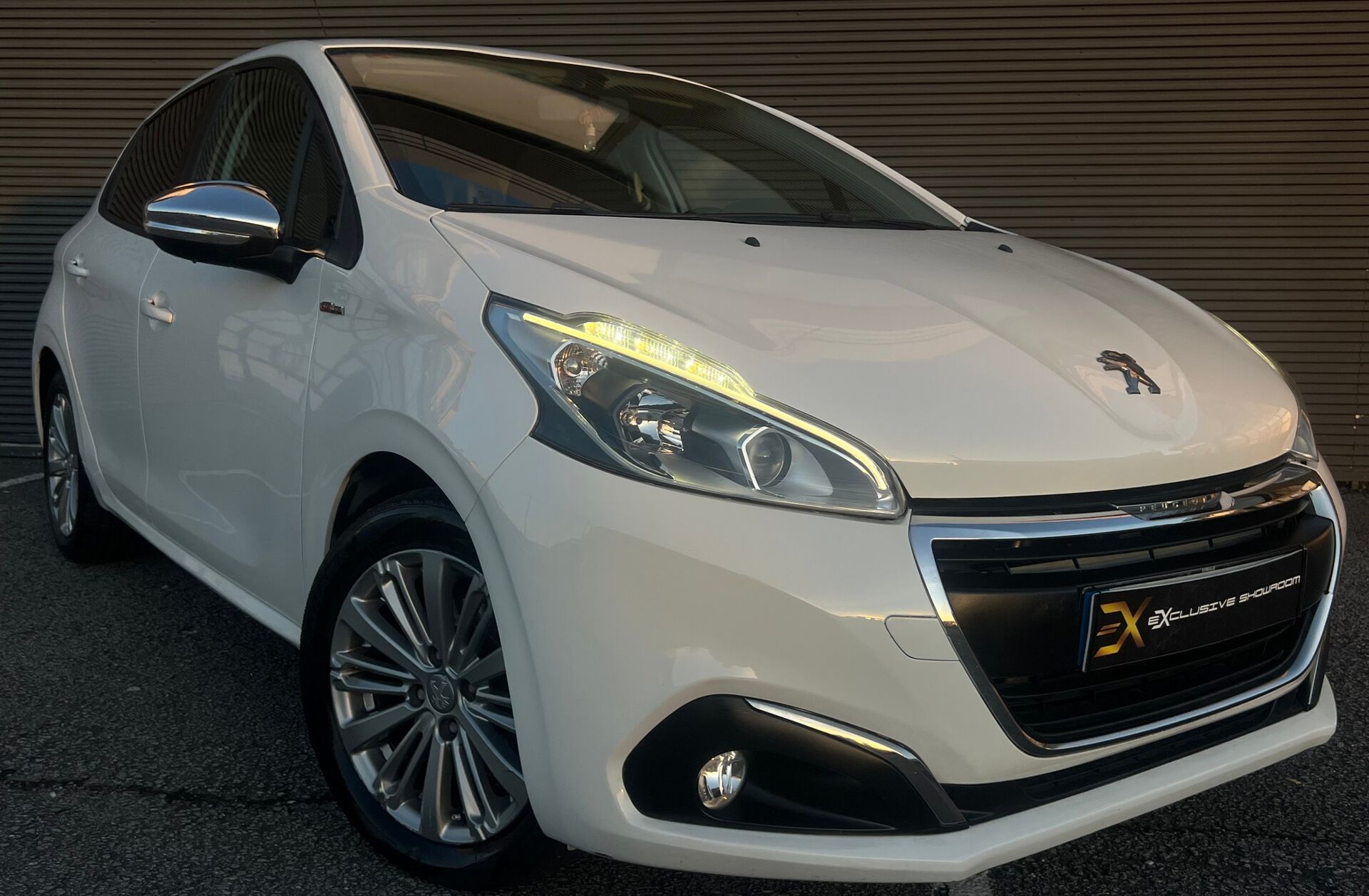 PEUGEOT 208 1.2 PureTech Allure