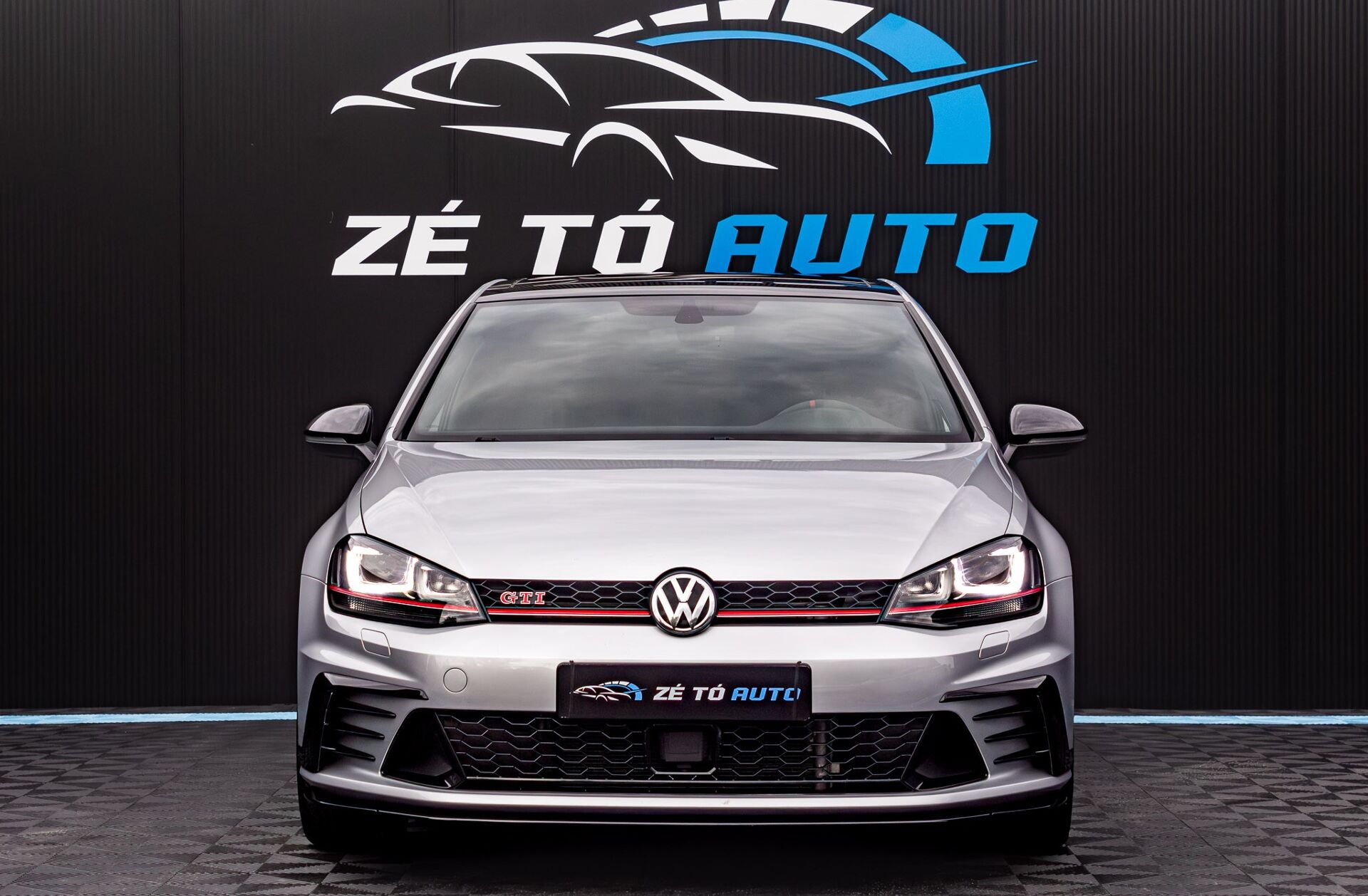 VOLKSWAGEN Golf 2.0 TSi GTi DSG Performance