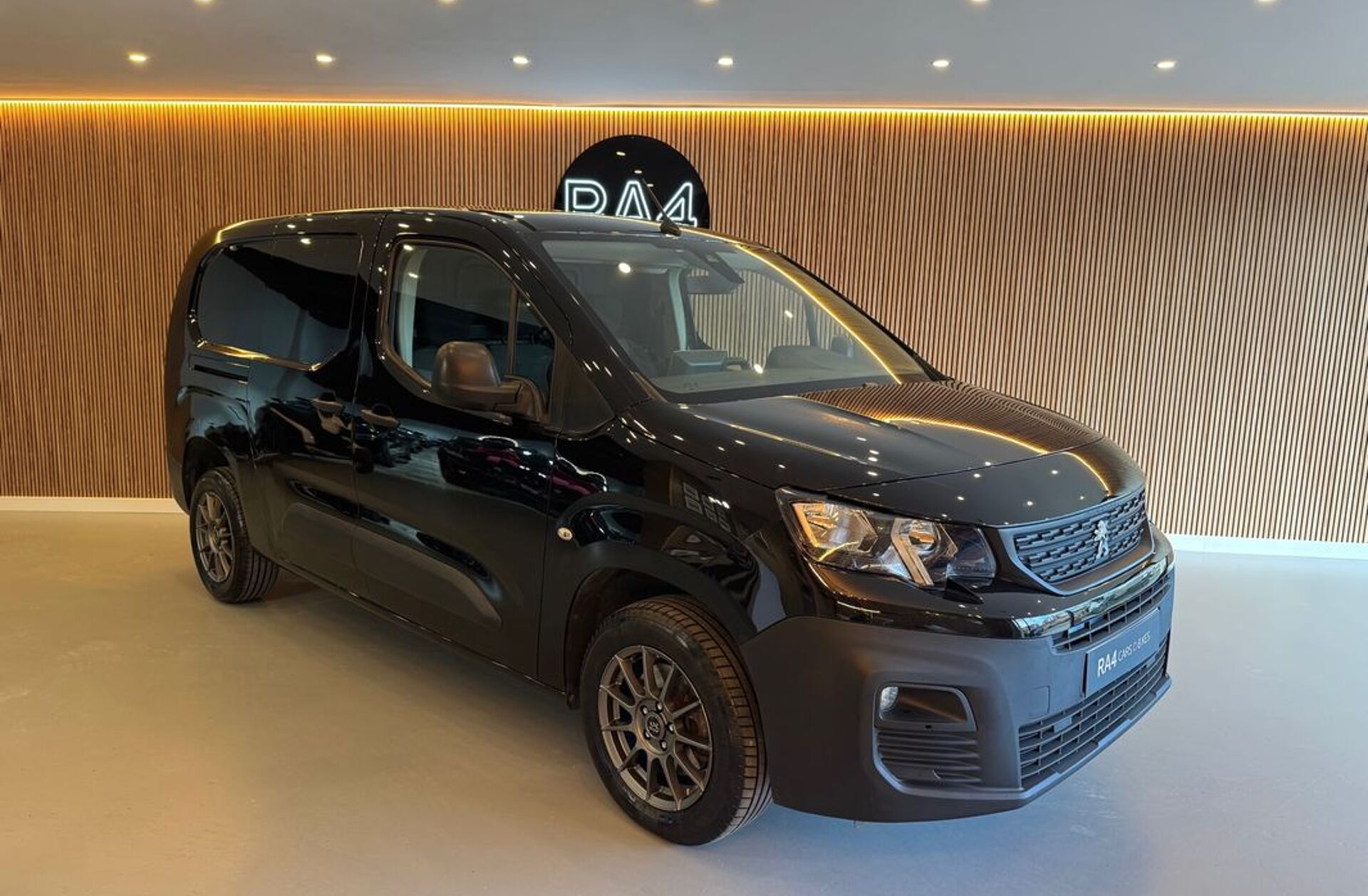 PEUGEOT Partner 1.5 BlueHDi Pro Longa